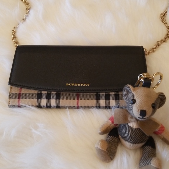 Burberry Handbags - Brand New Burberry Housecheck Wallet With Chain